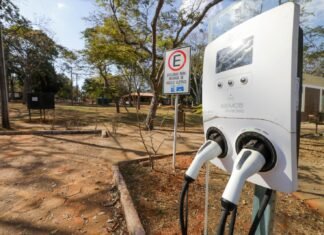 Pontos de carregamento para carros elétricos se espalham pelo DF: atualmente, há cerca de 130 | Foto: Joel Rodrigues/Agência Brasília