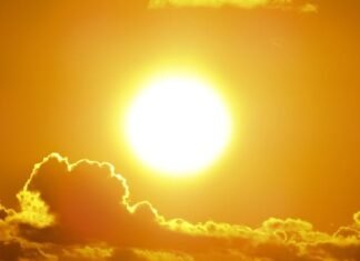 onda de calor, com temperaturas extremas e sensação térmica que pode atingir 70°C.